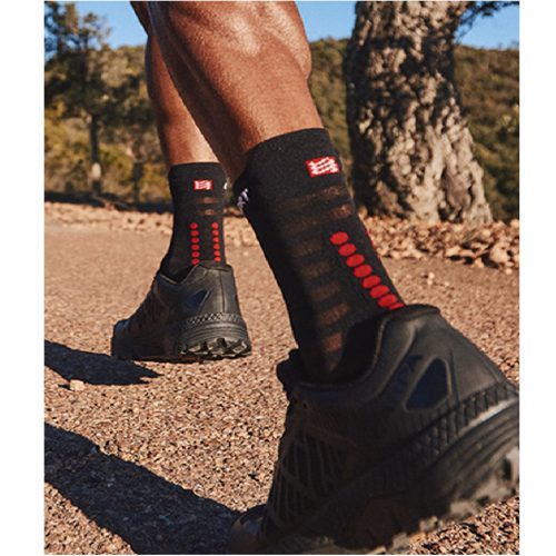 Compressport Ultralight Run High v4